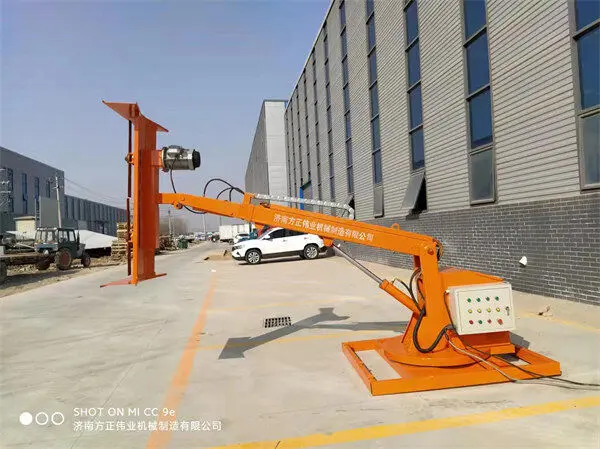 高速(su)公路綠籬(li)修剪機