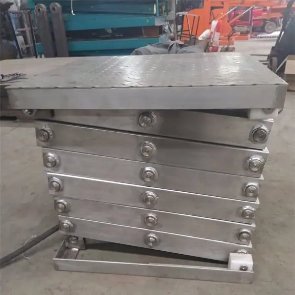 固(gu)定式升(sheng)降平台(tai)