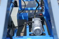 移(yi)動剪(jian)叉式(shi)升降(jiang)平台(tai)車