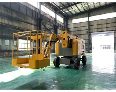 全(quan)自行曲臂(bi)車